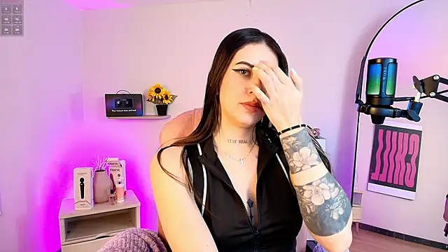 Alice_Vixen: онлайн-секс-чат