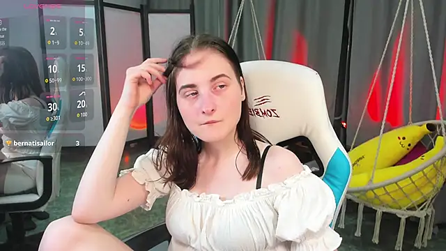 KiraDuvall Chat XXX in diretta