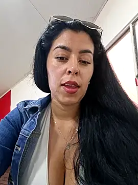 Luianna's Live XXX Chat