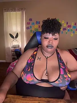 Chocolatebunnyxx96 élő XXX-chatje