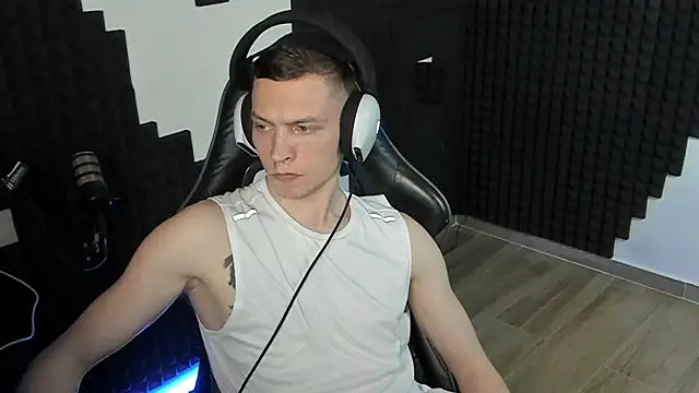 More_than_friend webcam show