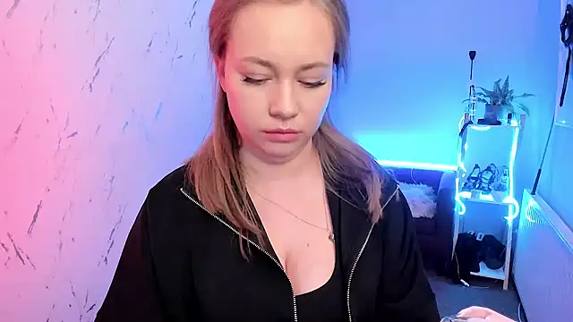 holly_xglam's Live XXX Chat