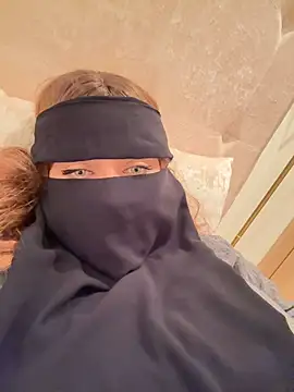 Divas_Arab_girls Adlı Modelin Canlı XXX Sohbeti