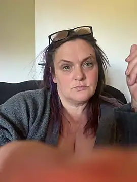 Show de Busty-GilfQuinn na webcam