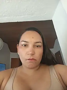 XXX chat uživo modela kasandra001