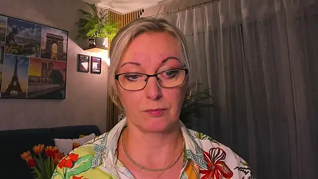 vanessa_chat: απευθείας συνομιλία ΧΧΧ