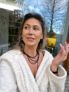 Chat +18 de CelynaRoss ao vivo