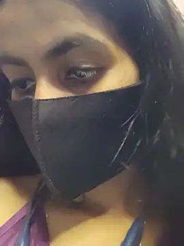 Show modela Hotfantasy28 na web-kameri