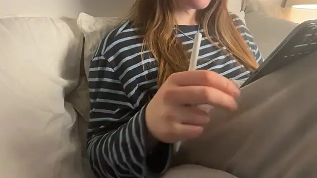 Lucyschickt's Live XXX Chat