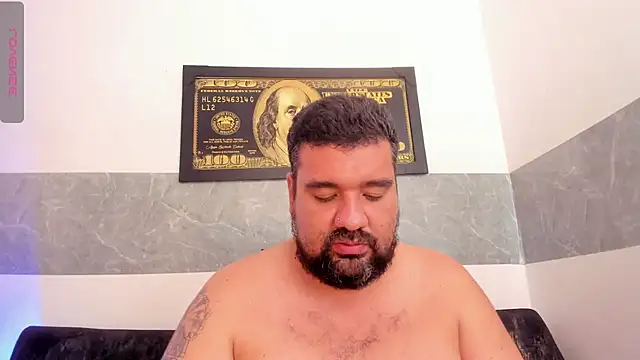horus_gil: διαδικτυακό σόου στην κάμερα