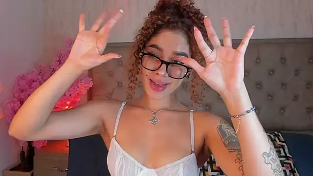 Sienna_brunette 现场XXX聊天
