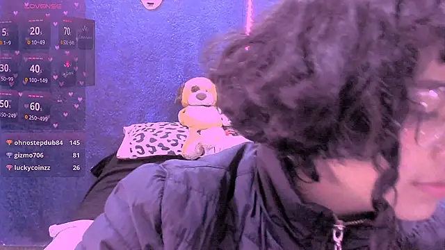 Chat +18 de NinaYellow ao vivo