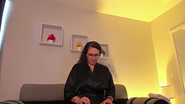 jazmin_steele Show in webcam