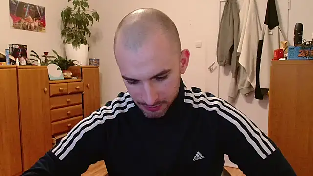 Show modela OskarBreno na web-kameri
