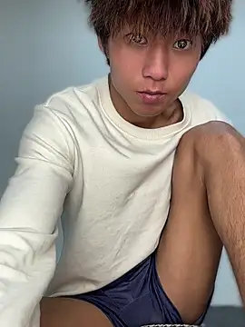 luo-77 Show Webcam