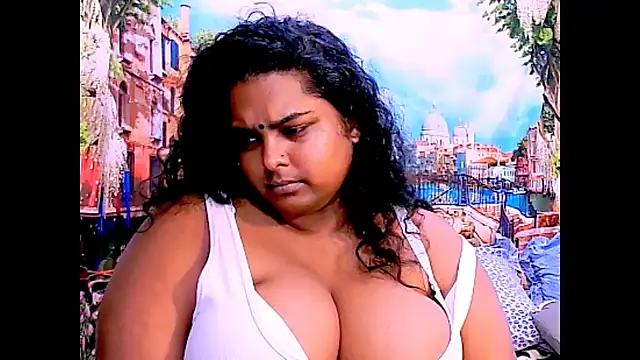 Indianfairy99's Live XXX Chat