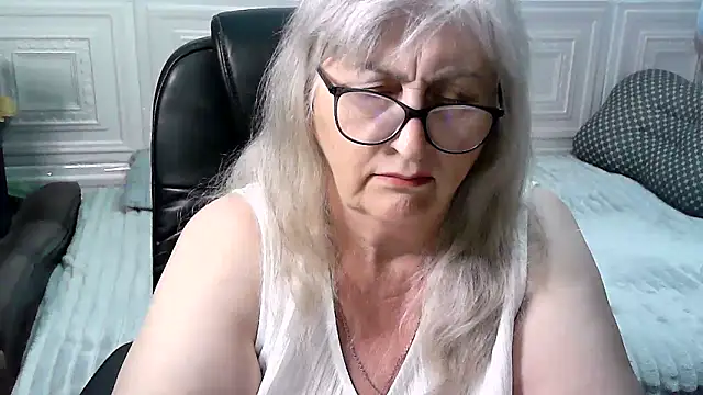 LolkaAlyss – webcam-show
