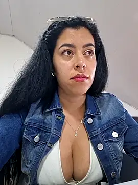Luianna's Live XXX Chat