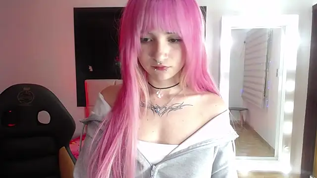 _Charlotte_Collins_のウェブカメラショー