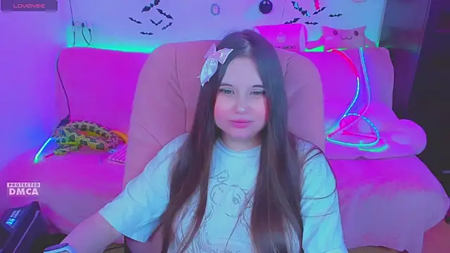 Lolisuccub's Live XXX Chat