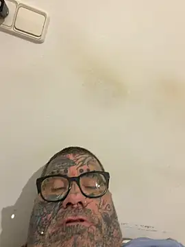 albertogg12's Webcam Show