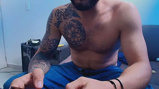 thomas_gun Chat XXX live