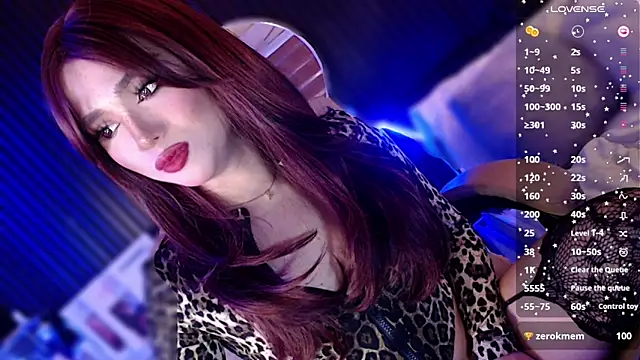 XXX chat uživo modela Ultimate_Charm