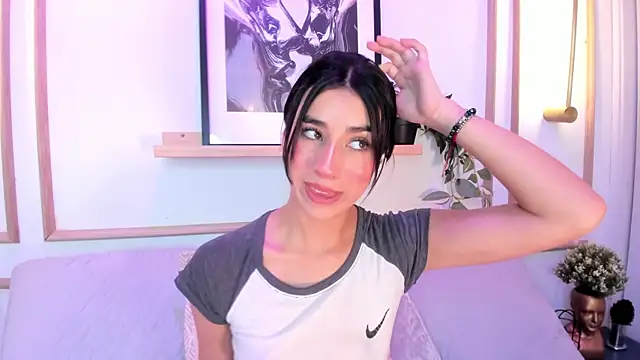 Chatroom XXX en direct de Nanami_
