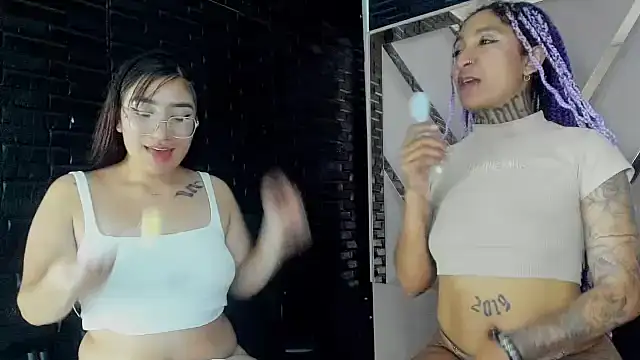 Chat XXX en directo de WhipAndDesireRs