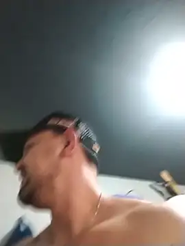AlejoMoretti's Webcam Show