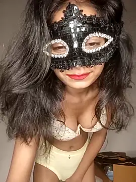 Virgin_Aisha élő XXX-chatje