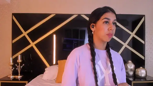 AnaGonzalez_ Adlı Modelin Canlı XXX Sohbeti