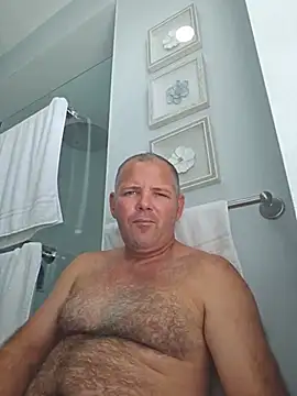 Pokazy przed kamerką – cubanitofeliz40