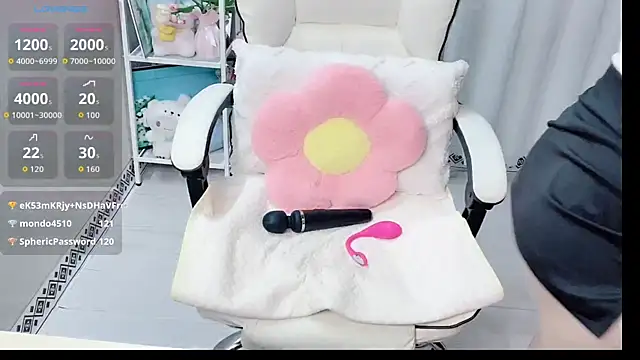 Clover_Nhi 现场XXX聊天