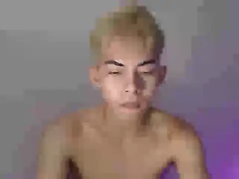 Živý XXX chat Urhotsilverboy