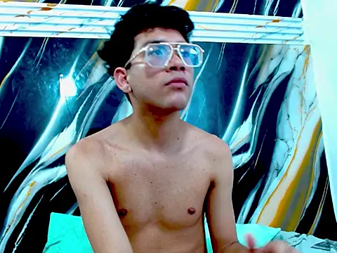LAYAN_FEMBOY Webcamshow