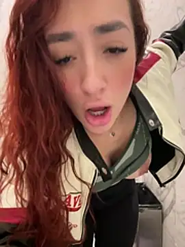 Chat XXX ao vivo de ariiel_