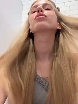 kira_mia Chat XXX live