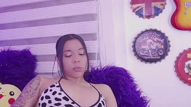 Chat XXX en directo de madelyn_rose_