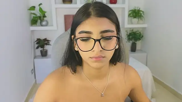 Živý XXX chat maiaa_ruiz