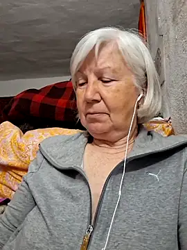 Show modela KlaudiaDarling na web-kameri