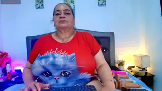 دردشة QueenMatturex الجنسية المباشرة