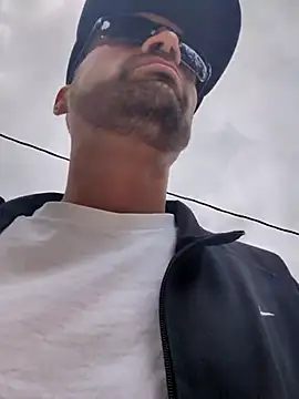 Legendsnew élő XXX-chatje
