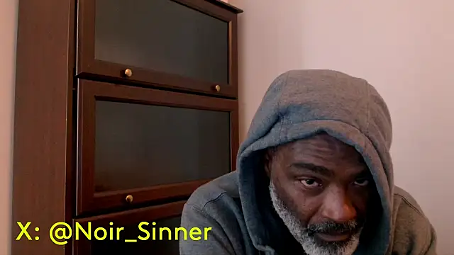 sinnernoir's Live XXX Chat