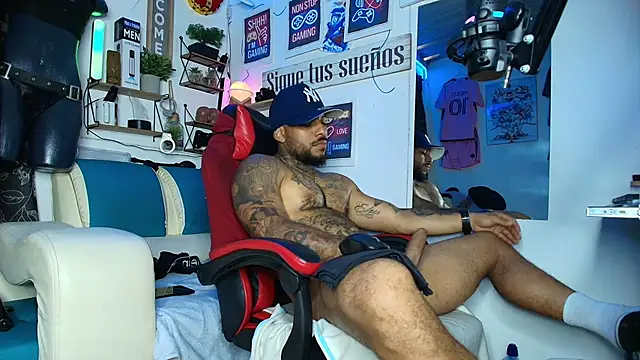 XXX chat uživo modela Leenar_Key