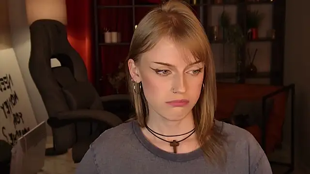 XXX chat uživo modela KiraMontoya