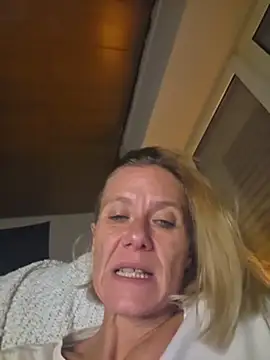 yola181's Webcam Show