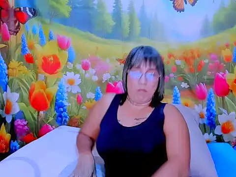 indianroxy's Live XXX Chat