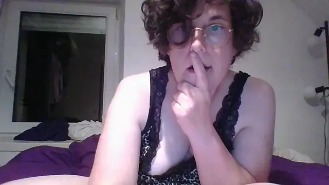 OIseauNoir88's Live XXX Chat