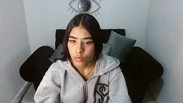 naomyfuckhard's Live XXX Chat